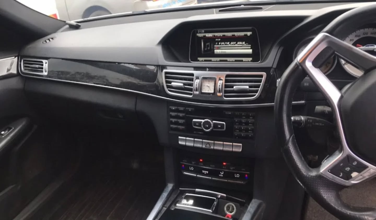 Mercedes E-Class image 3